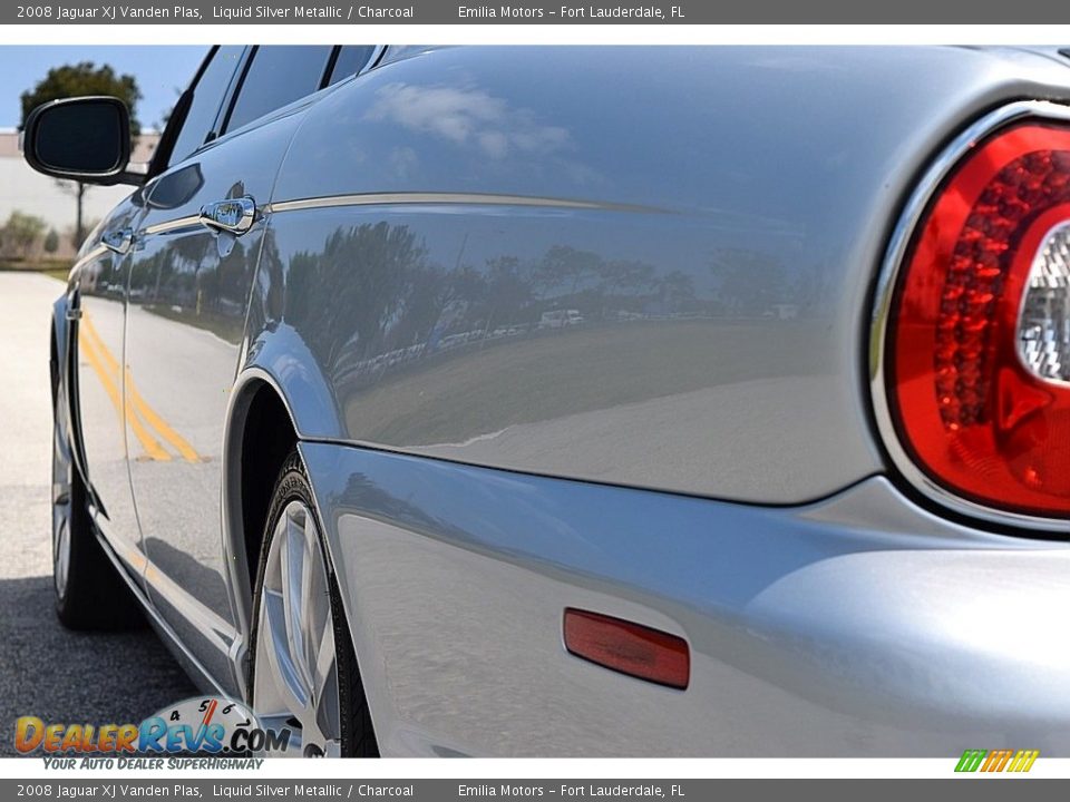 2008 Jaguar XJ Vanden Plas Liquid Silver Metallic / Charcoal Photo #19