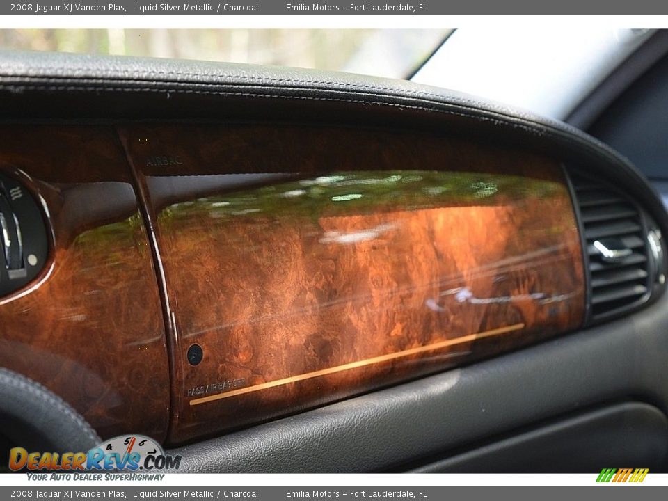 2008 Jaguar XJ Vanden Plas Liquid Silver Metallic / Charcoal Photo #44