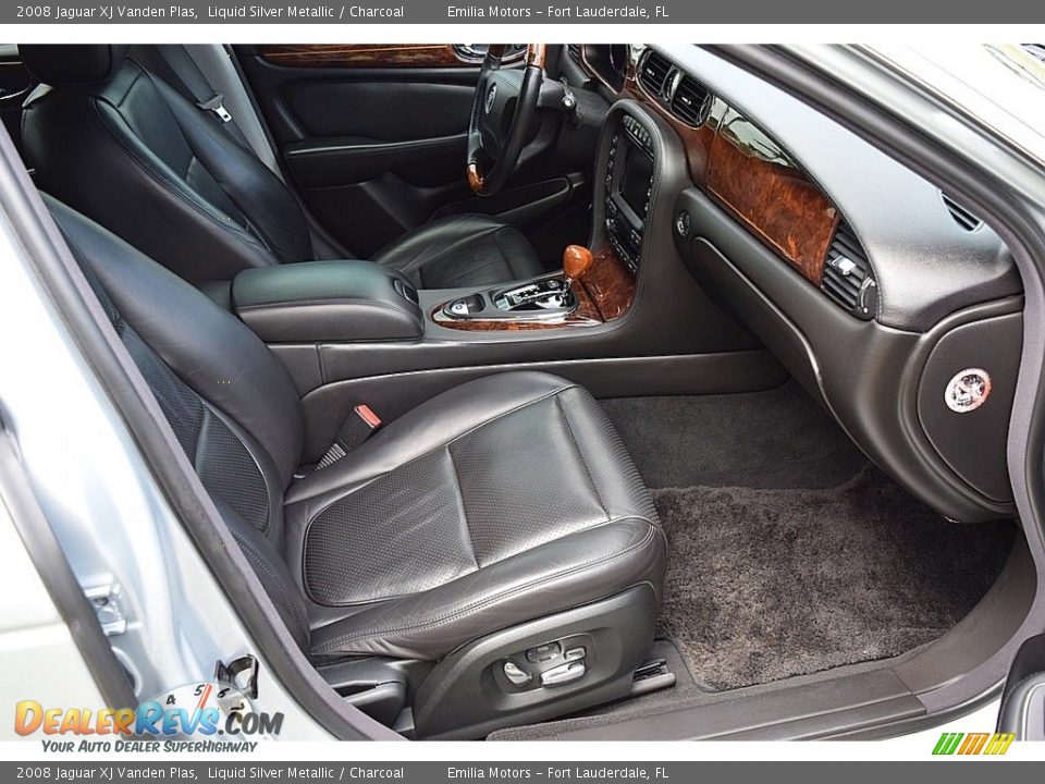 2008 Jaguar XJ Vanden Plas Liquid Silver Metallic / Charcoal Photo #47