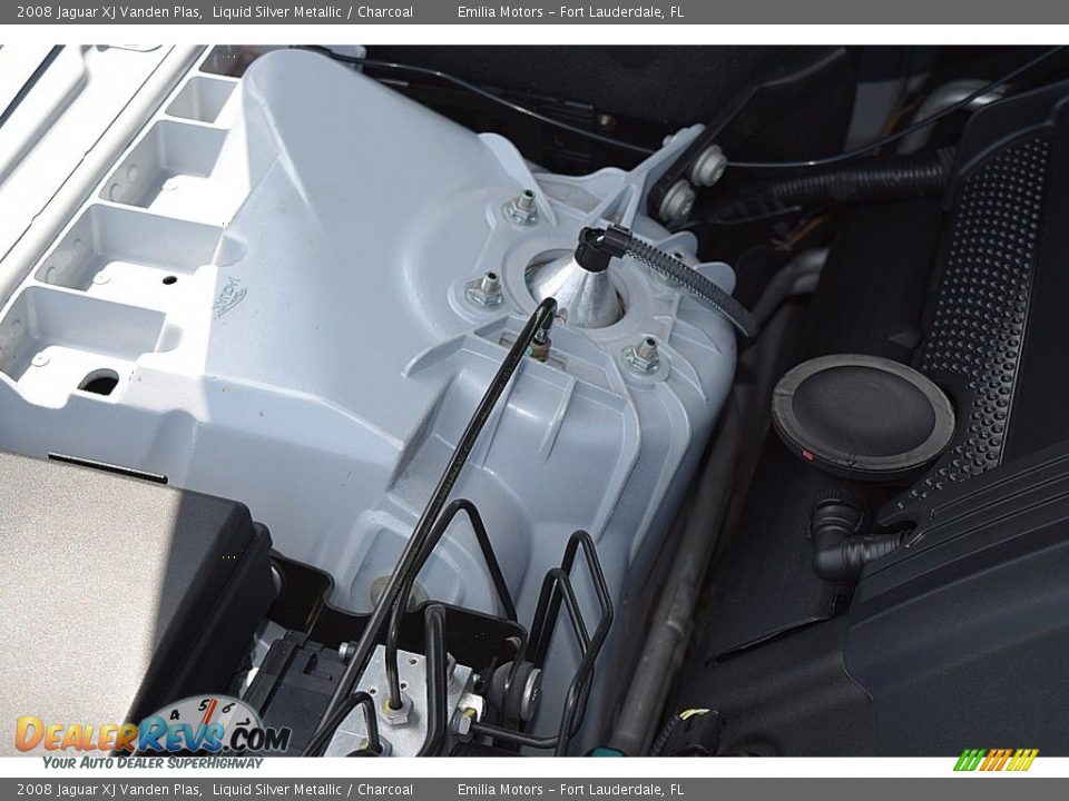 2008 Jaguar XJ Vanden Plas Liquid Silver Metallic / Charcoal Photo #72