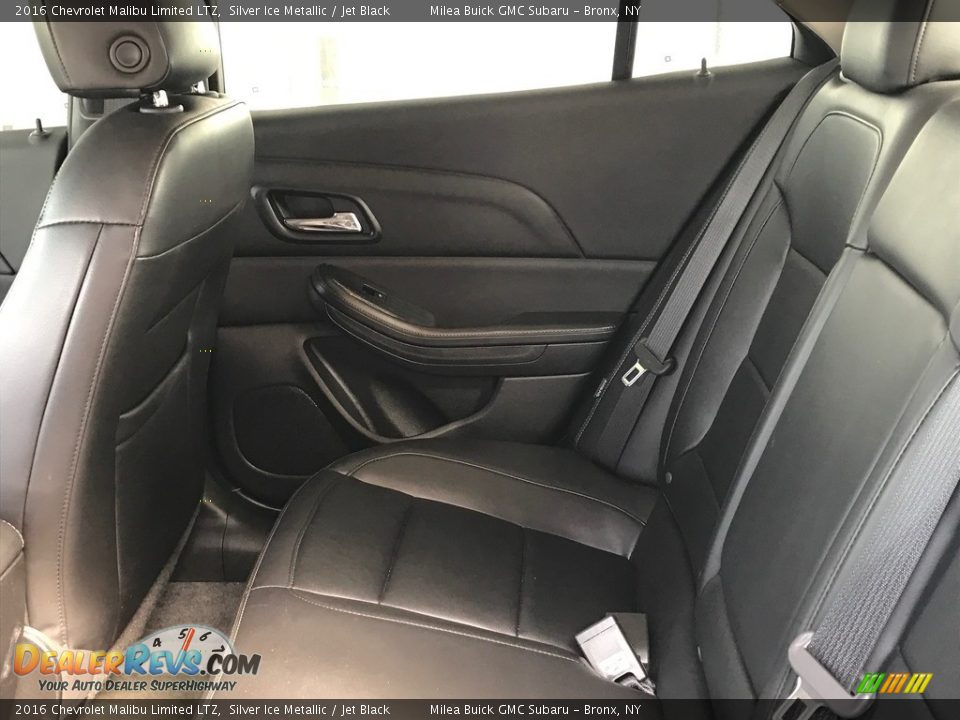 2016 Chevrolet Malibu Limited LTZ Silver Ice Metallic / Jet Black Photo #11