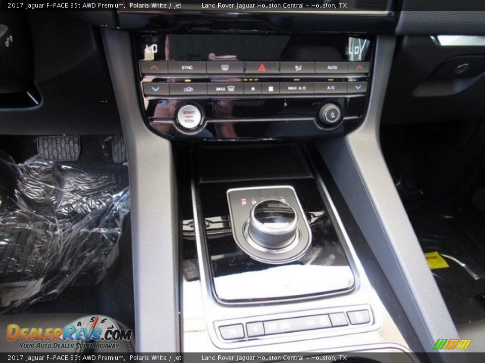 2017 Jaguar F-PACE 35t AWD Premium Polaris White / Jet Photo #19