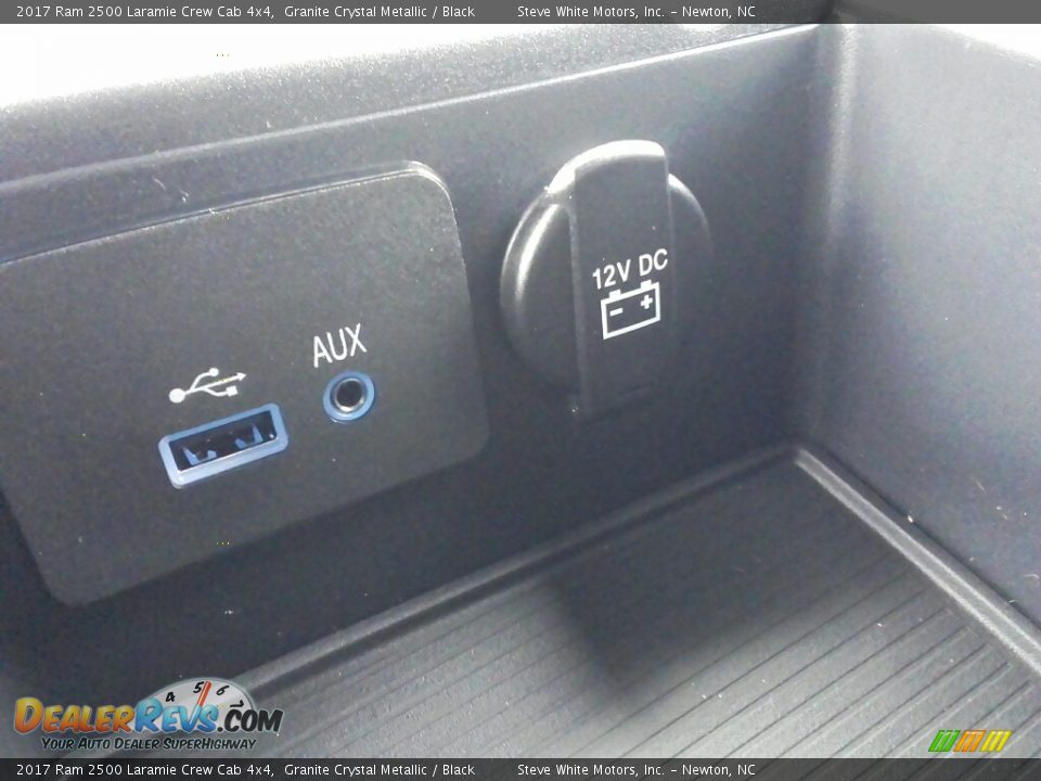 2017 Ram 2500 Laramie Crew Cab 4x4 Granite Crystal Metallic / Black Photo #17