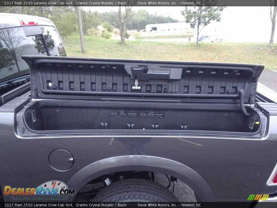 2017 Ram 2500 Laramie Crew Cab 4x4 Granite Crystal Metallic / Black Photo #25