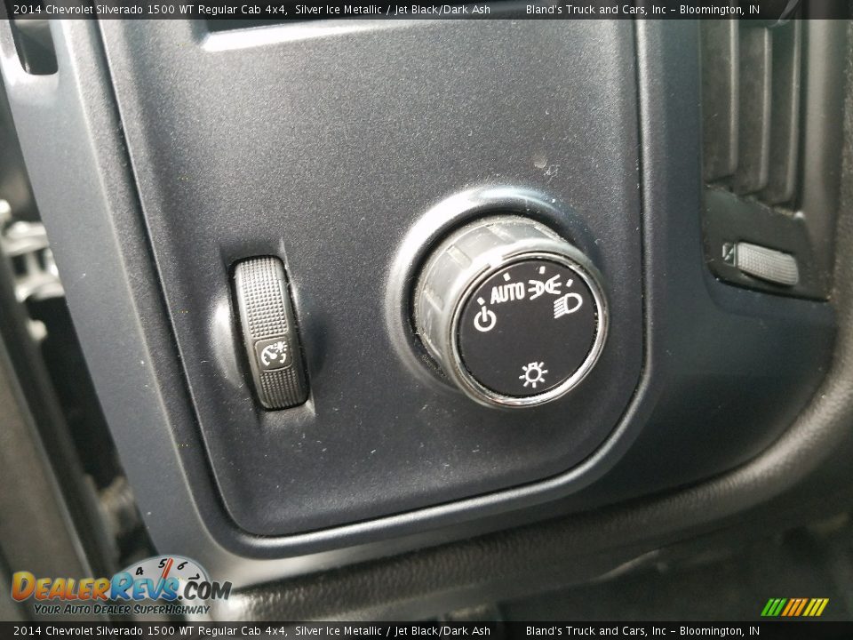 2014 Chevrolet Silverado 1500 WT Regular Cab 4x4 Silver Ice Metallic / Jet Black/Dark Ash Photo #15