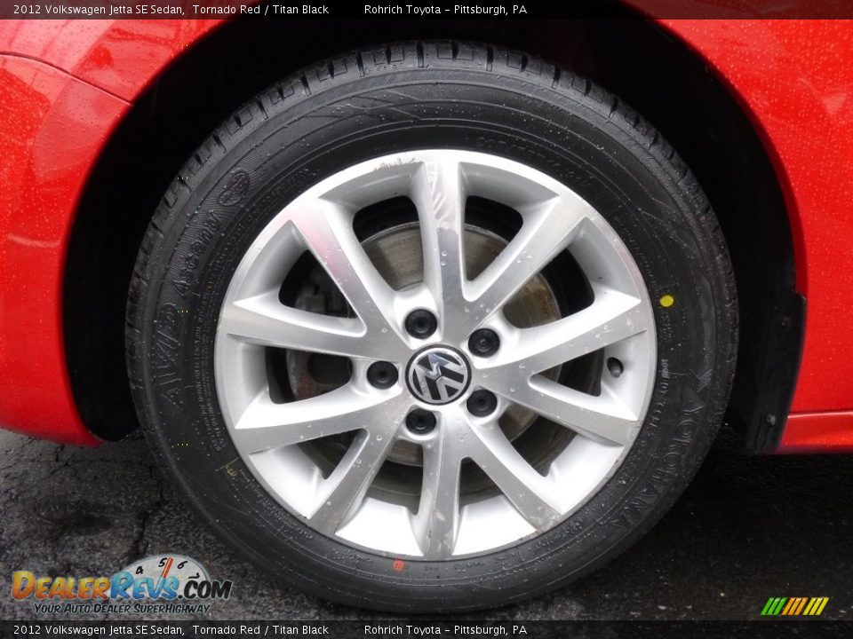 2012 Volkswagen Jetta SE Sedan Tornado Red / Titan Black Photo #17