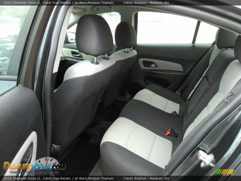 2013 Chevrolet Cruze LS Cyber Gray Metallic / Jet Black/Medium Titanium Photo #5