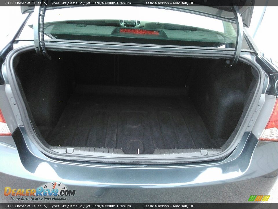 2013 Chevrolet Cruze LS Cyber Gray Metallic / Jet Black/Medium Titanium Photo #16
