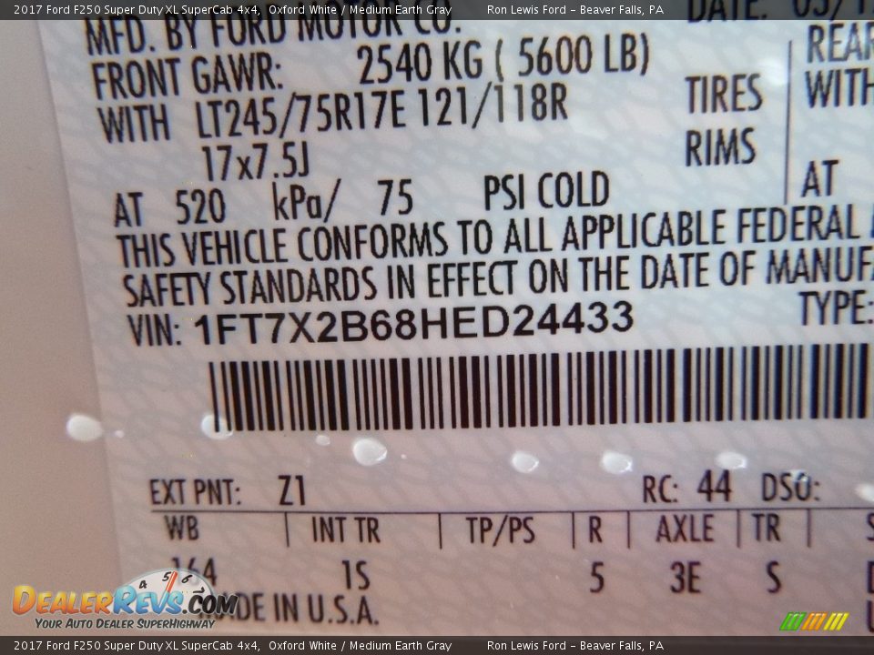 2017 Ford F250 Super Duty XL SuperCab 4x4 Oxford White / Medium Earth Gray Photo #15