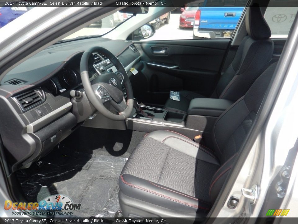 2017 Toyota Camry SE Celestial Silver Metallic / Black Photo #3
