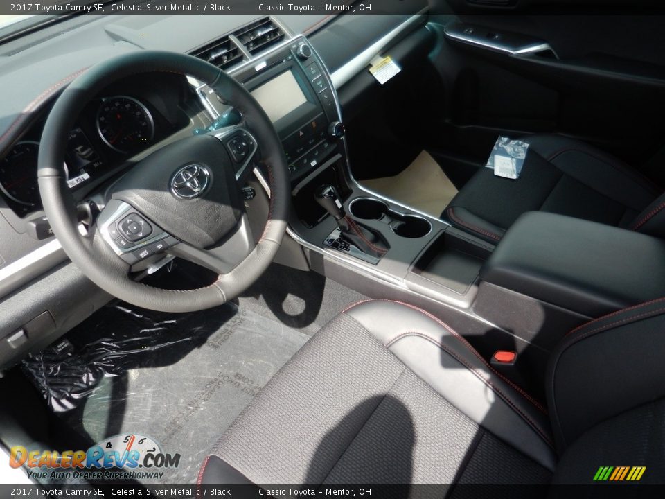 2017 Toyota Camry SE Celestial Silver Metallic / Black Photo #4