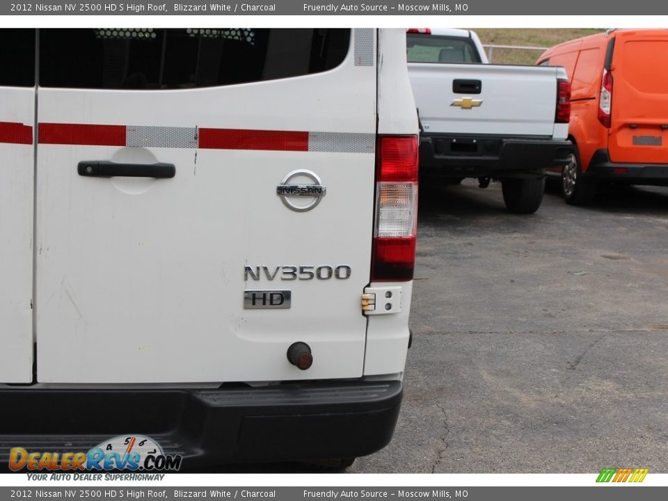 2012 Nissan NV 2500 HD S High Roof Blizzard White / Charcoal Photo #27