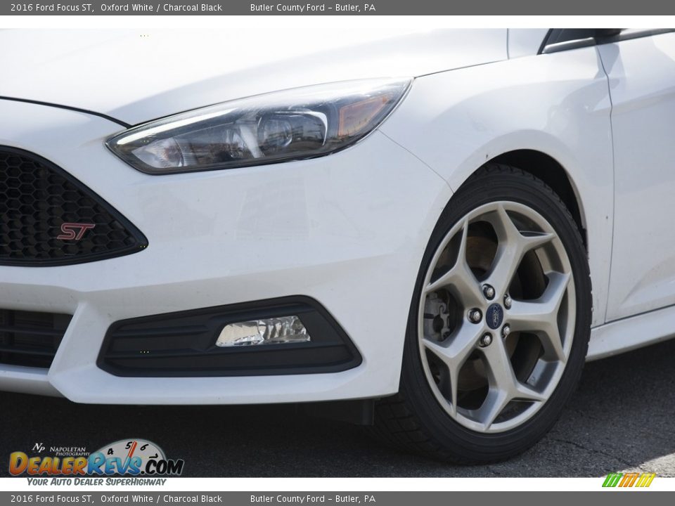 2016 Ford Focus ST Oxford White / Charcoal Black Photo #2