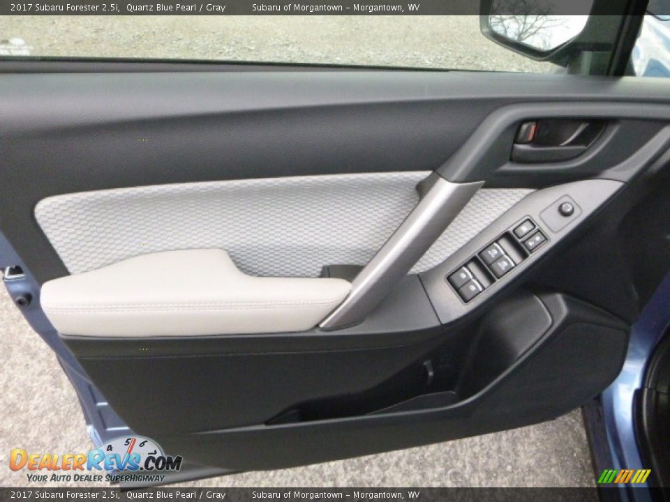 2017 Subaru Forester 2.5i Quartz Blue Pearl / Gray Photo #14