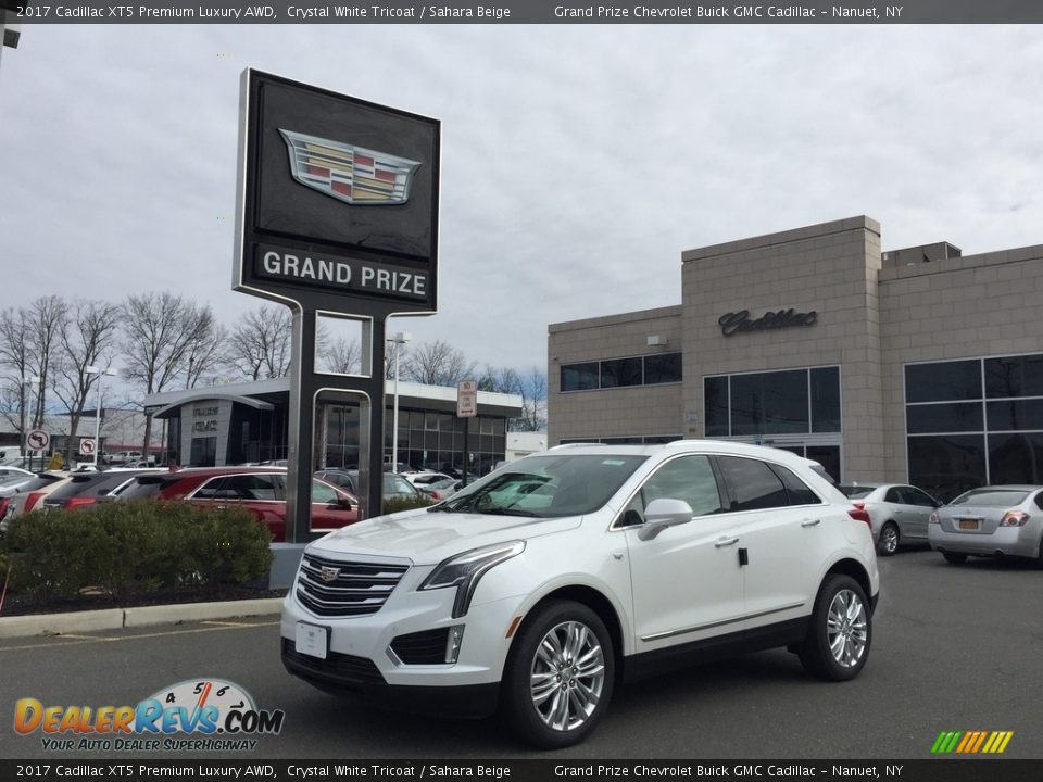 2017 Cadillac XT5 Premium Luxury AWD Crystal White Tricoat / Sahara Beige Photo #1