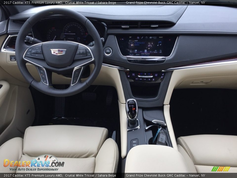 2017 Cadillac XT5 Premium Luxury AWD Crystal White Tricoat / Sahara Beige Photo #8