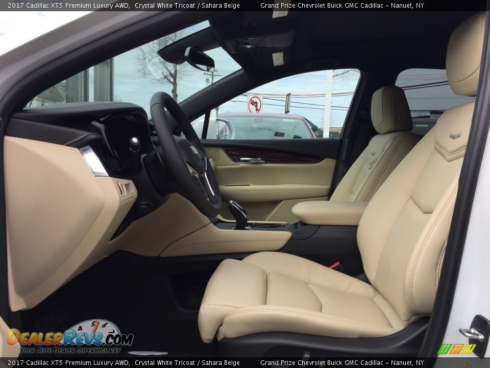 2017 Cadillac XT5 Premium Luxury AWD Crystal White Tricoat / Sahara Beige Photo #9