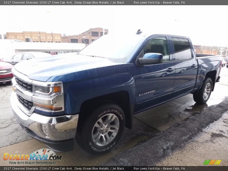 2017 Chevrolet Silverado 1500 LT Crew Cab 4x4 Deep Ocean Blue Metallic / Jet Black Photo #6
