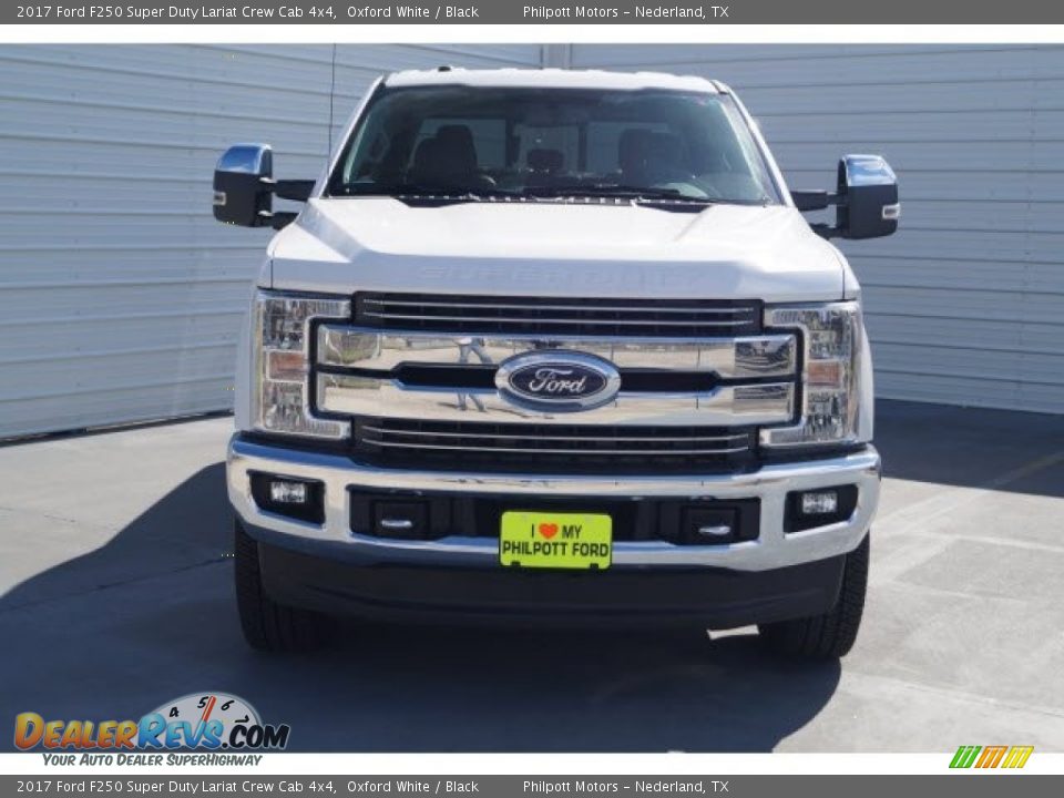 2017 Ford F250 Super Duty Lariat Crew Cab 4x4 Oxford White / Black Photo #2