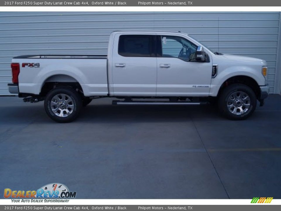2017 Ford F250 Super Duty Lariat Crew Cab 4x4 Oxford White / Black Photo #9