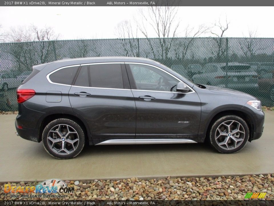 2017 BMW X1 xDrive28i Mineral Grey Metallic / Black Photo #2