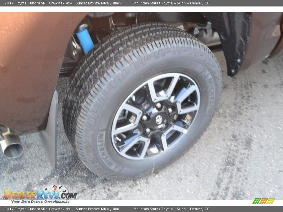 2017 Toyota Tundra SR5 CrewMax 4x4 Sunset Bronze Mica / Black Photo #9