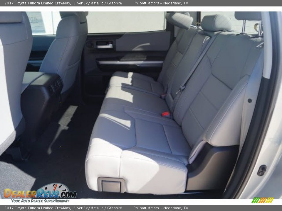 2017 Toyota Tundra Limited CrewMax Silver Sky Metallic / Graphite Photo #8