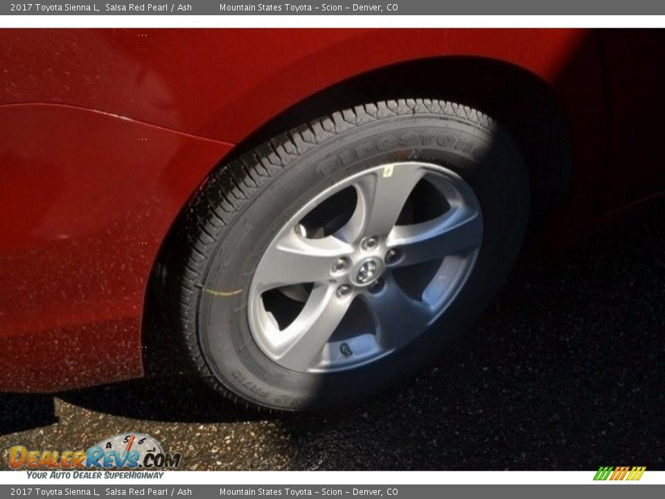 2017 Toyota Sienna L Salsa Red Pearl / Ash Photo #10