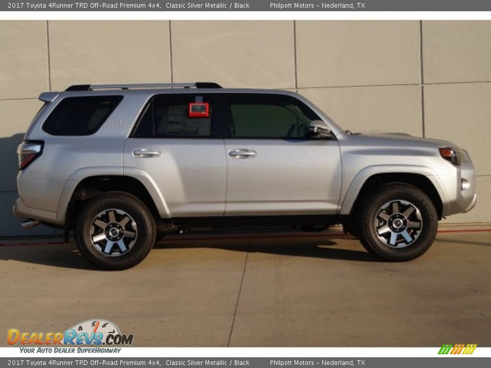 2017 Toyota 4Runner TRD Off-Road Premium 4x4 Classic Silver Metallic / Black Photo #2