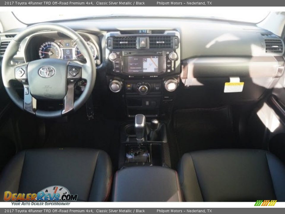 2017 Toyota 4Runner TRD Off-Road Premium 4x4 Classic Silver Metallic / Black Photo #7