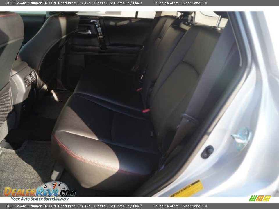 2017 Toyota 4Runner TRD Off-Road Premium 4x4 Classic Silver Metallic / Black Photo #8