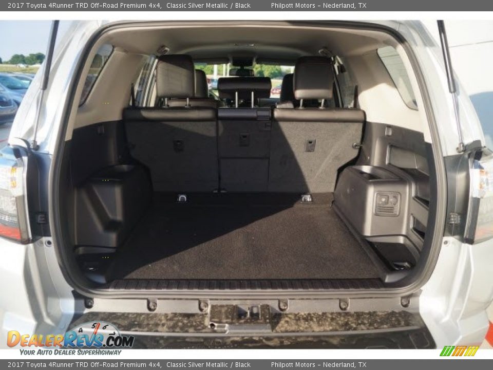 2017 Toyota 4Runner TRD Off-Road Premium 4x4 Classic Silver Metallic / Black Photo #9