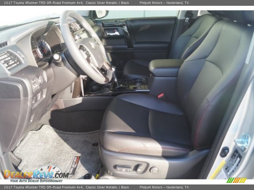 2017 Toyota 4Runner TRD Off-Road Premium 4x4 Classic Silver Metallic / Black Photo #12