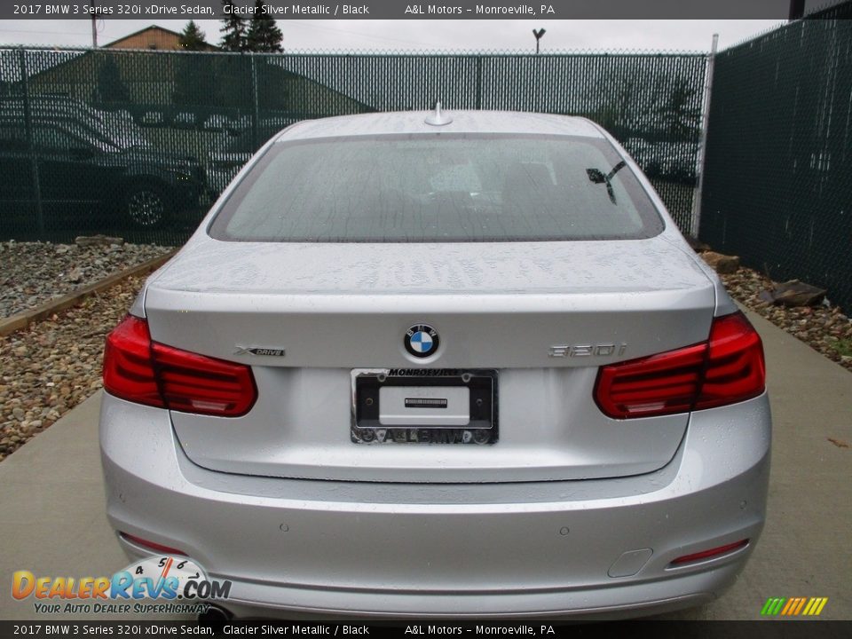 2017 BMW 3 Series 320i xDrive Sedan Glacier Silver Metallic / Black Photo #9