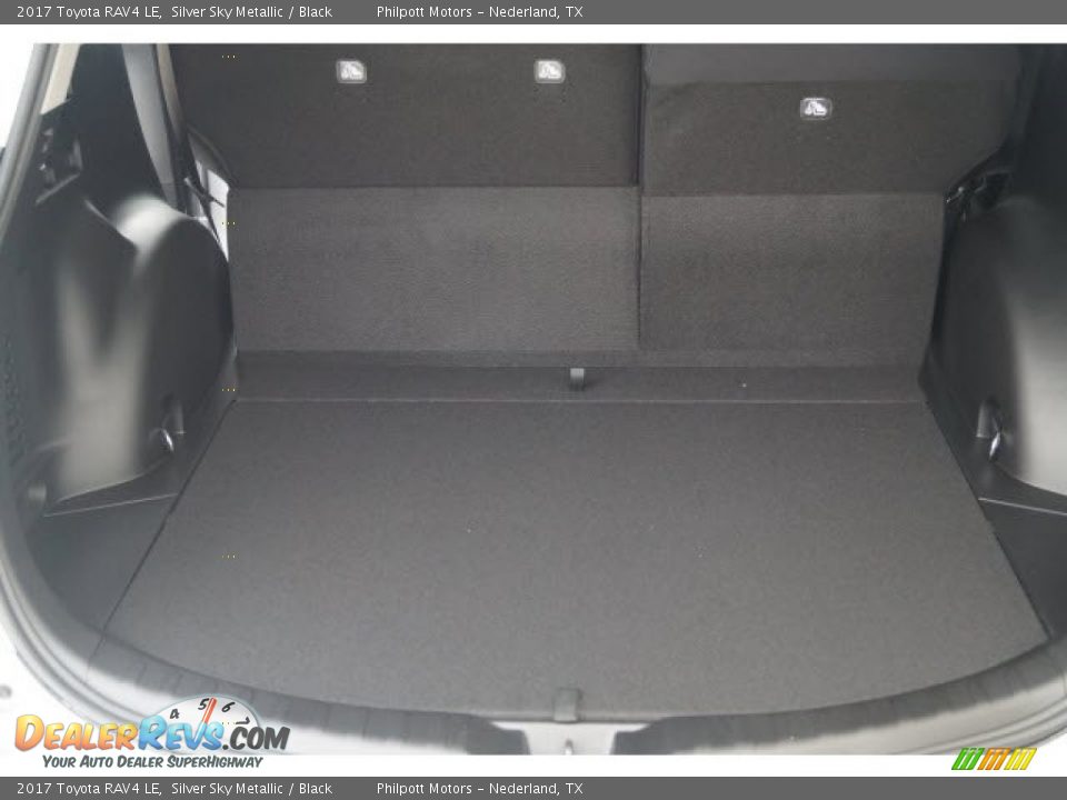 2017 Toyota RAV4 LE Silver Sky Metallic / Black Photo #8