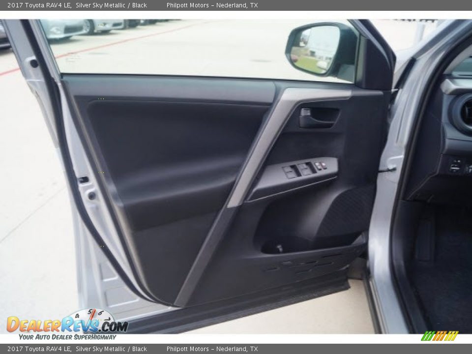 2017 Toyota RAV4 LE Silver Sky Metallic / Black Photo #10
