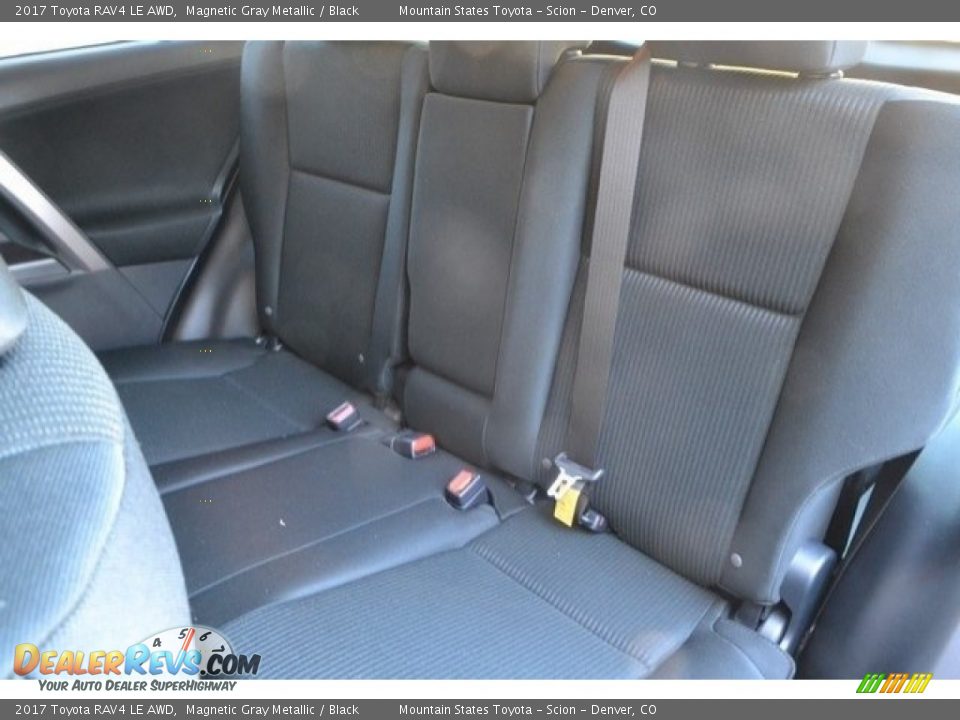 2017 Toyota RAV4 LE AWD Magnetic Gray Metallic / Black Photo #7