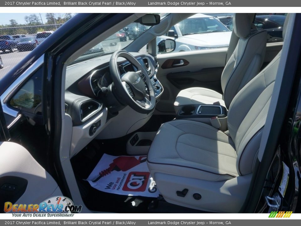 2017 Chrysler Pacifica Limited Brilliant Black Crystal Pearl / Black/Alloy Photo #6