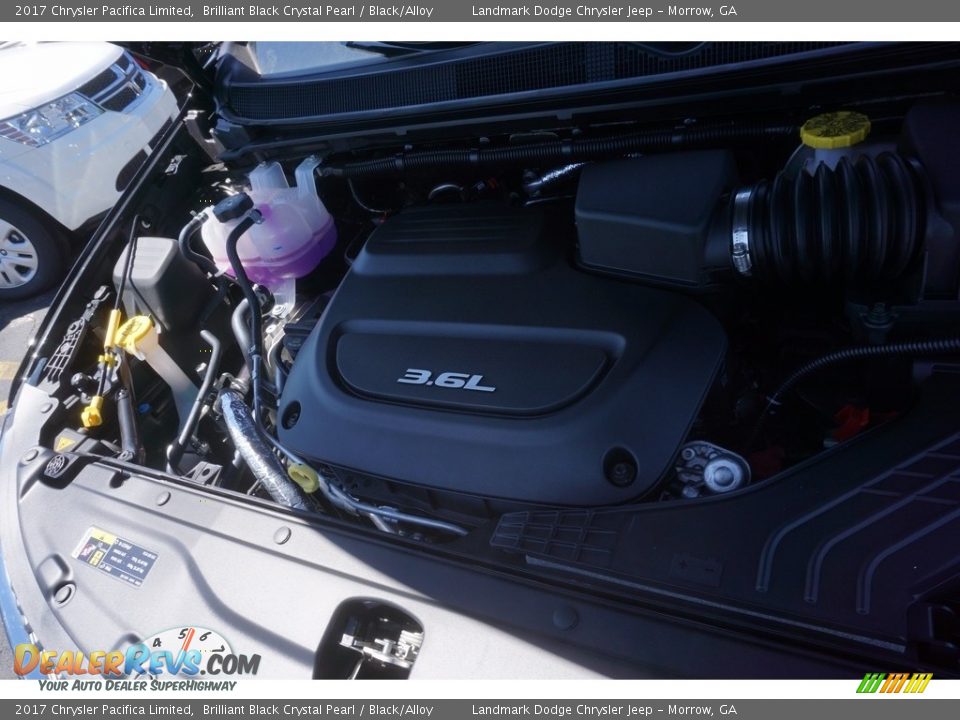 2017 Chrysler Pacifica Limited Brilliant Black Crystal Pearl / Black/Alloy Photo #8