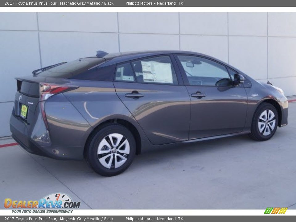2017 Toyota Prius Prius Four Magnetic Gray Metallic / Black Photo #3