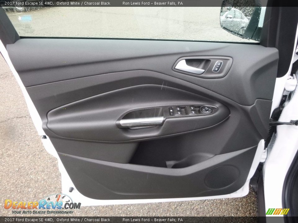 2017 Ford Escape SE 4WD Oxford White / Charcoal Black Photo #14