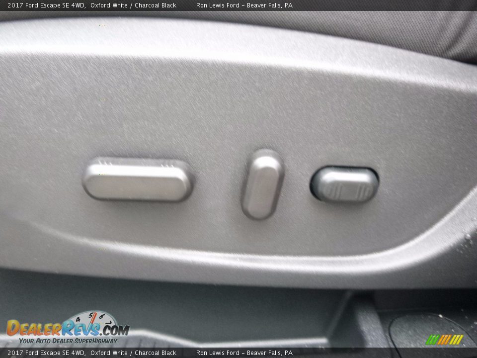 2017 Ford Escape SE 4WD Oxford White / Charcoal Black Photo #16