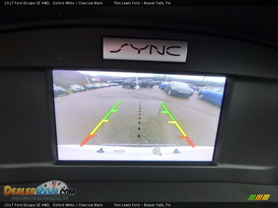 2017 Ford Escape SE 4WD Oxford White / Charcoal Black Photo #19