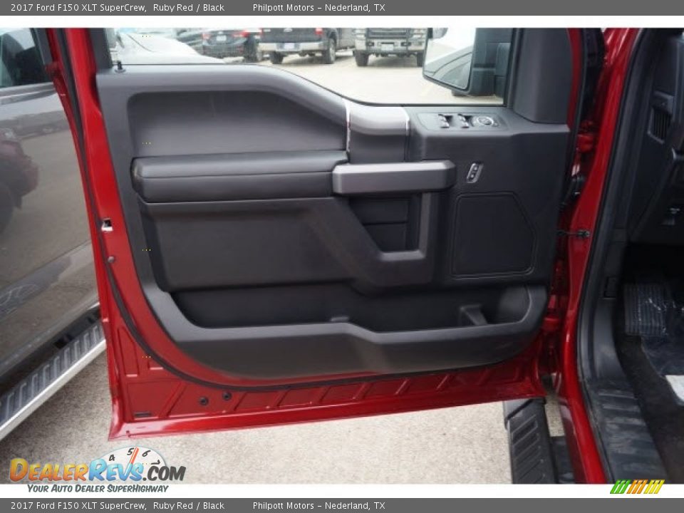 Door Panel of 2017 Ford F150 XLT SuperCrew Photo #10
