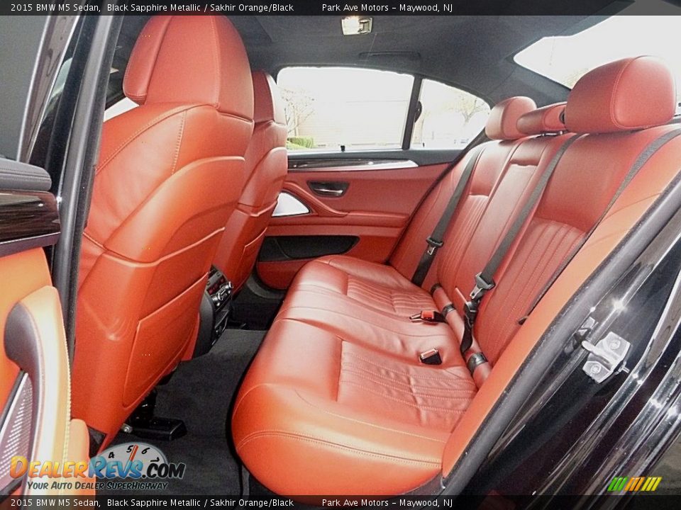Rear Seat of 2015 BMW M5 Sedan Photo #19