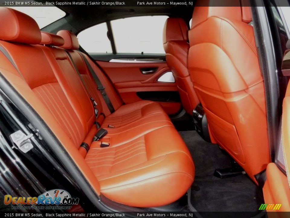 Rear Seat of 2015 BMW M5 Sedan Photo #28