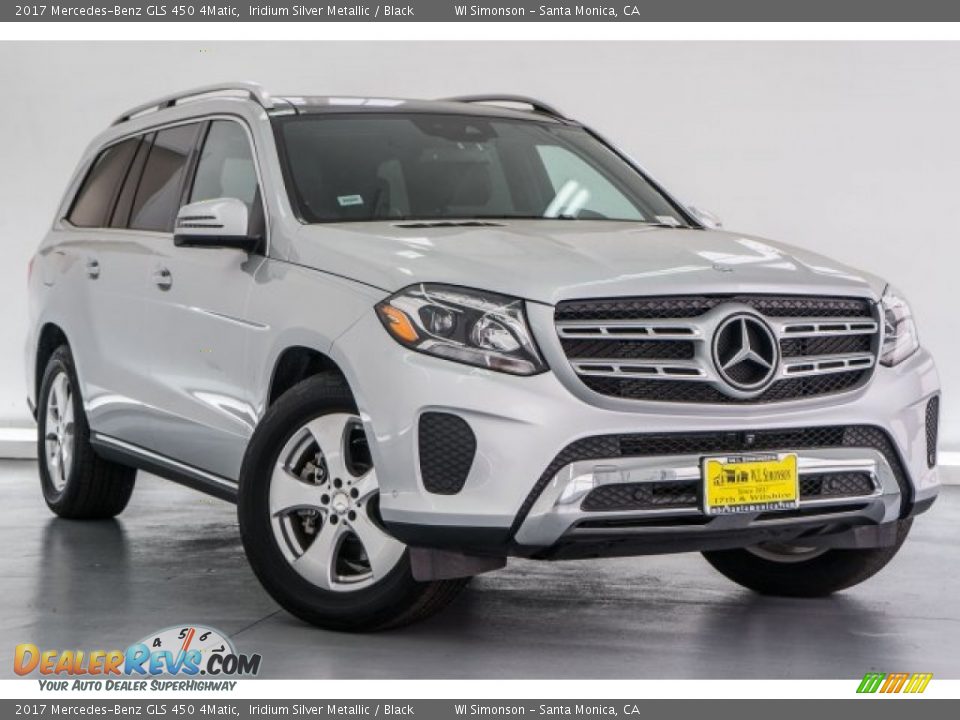 Front 3/4 View of 2017 Mercedes-Benz GLS 450 4Matic Photo #11