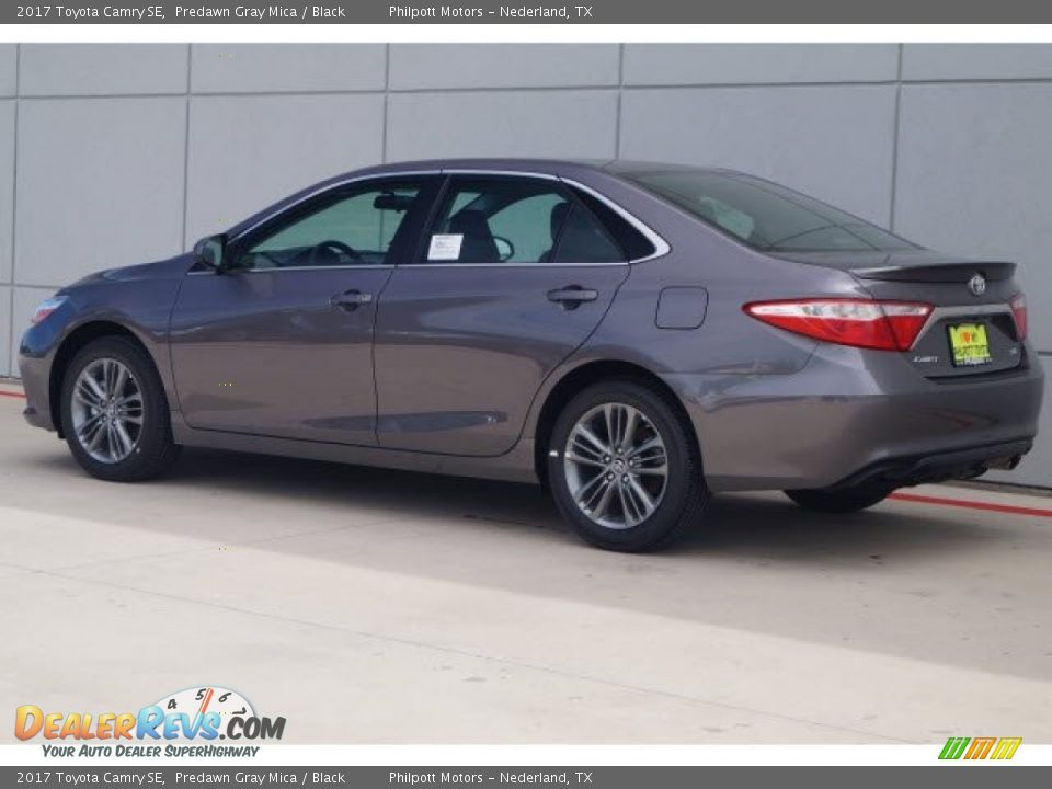 2017 Toyota Camry SE Predawn Gray Mica / Black Photo #4