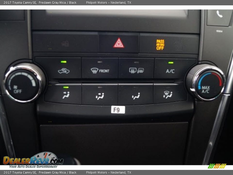 2017 Toyota Camry SE Predawn Gray Mica / Black Photo #15