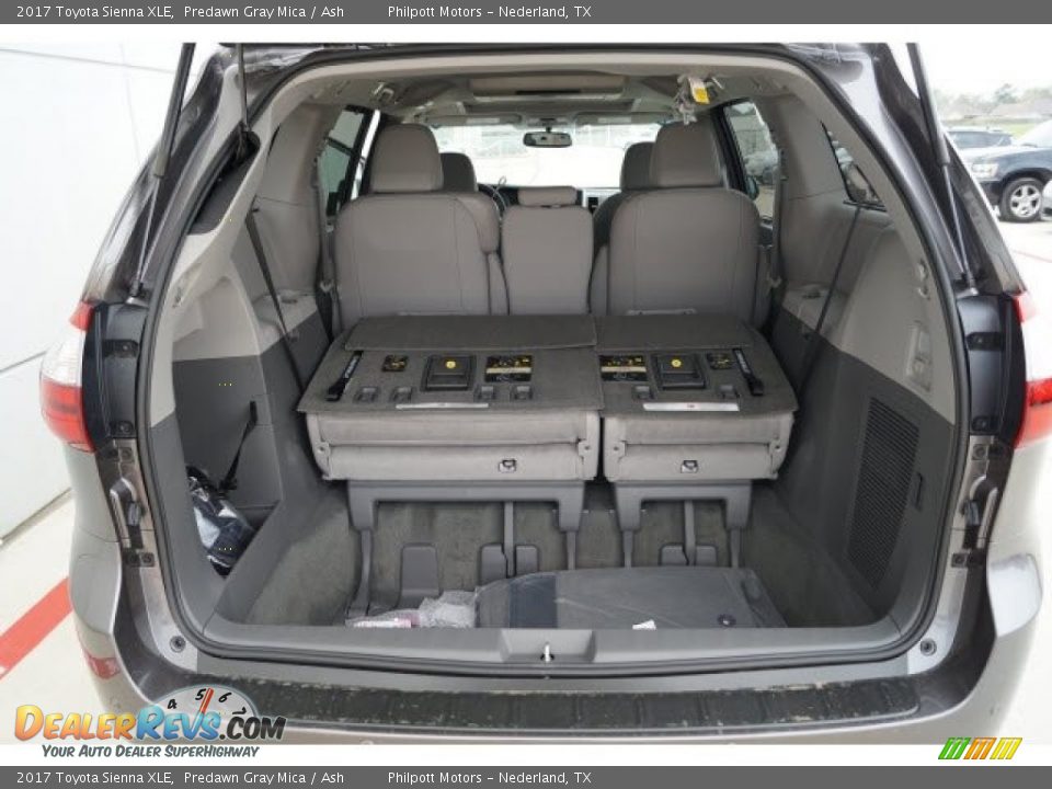 2017 Toyota Sienna XLE Trunk Photo #11